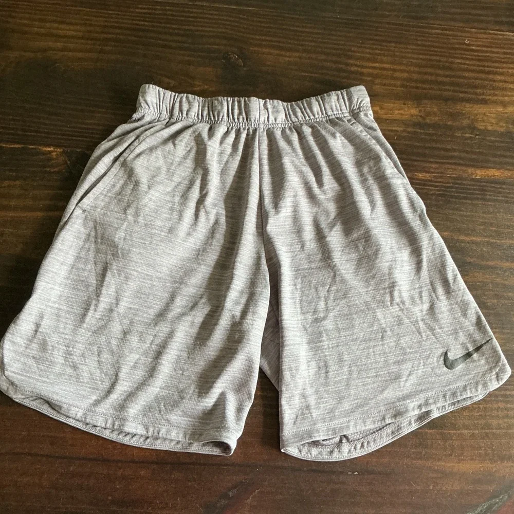 Nike Mens Dri-FIT Heather Gray Athletic Training Shorts Size Medium 9